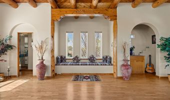 650 BARNETT Rd, Bosque Farms, NM 87068