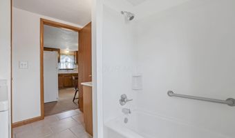 300 Halderman St, Amanda, OH 43102