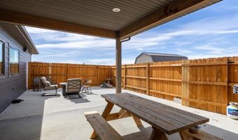 5 Cowboy Dr, Clark, WY 82435