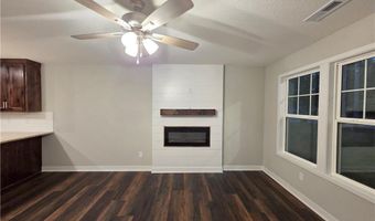 30 E 7th St, Adrian, MO 64720