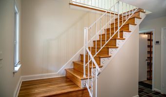 5012 LARNO Dr, Alexandria, VA 22310
