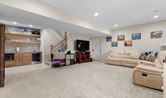 4325 Lakeview Ter, Basehor, KS 66007