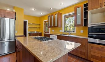 120 Smith St, Cranston, RI 02905
