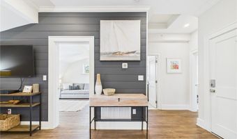 20 E Bowery St 3B, Newport, RI 02840