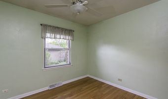 616 Highland Ave, Antioch, IL 60002