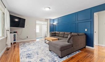 96 Dexter Rd, Scituate, RI 02857