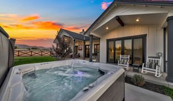 1409 Hunters Point Dr, Gardnerville, NV 89410