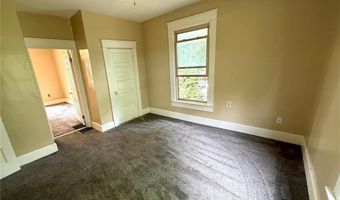 902 Royal St, Alton, IL 62002