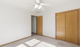 546 N 4th Ave, Addison, IL 60101