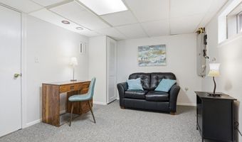 4 Meadowbrook Rd, Acton, MA 01720
