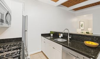 7746 DONNYBROOK Ct 207, Annandale, VA 22003