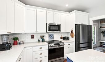 82 Frances St, Asheville, NC 28806