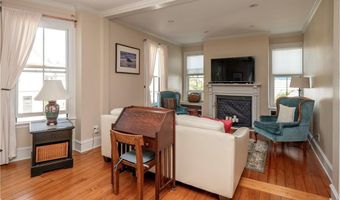 17 Lincoln St, Newport, RI 02840