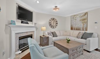 6606 NETTIES Ln #1308, Alexandria, VA 22315