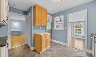 68 Prospect St, Amityville, NY 11701