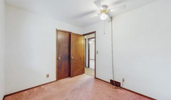 512 12th Ave NW, Altoona, IA 50009