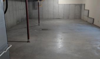 110 Farrar Dr, Aurora, IN 47001