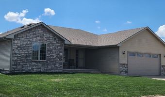 1415 Lake Shore Cir SE, Altoona, IA 50009