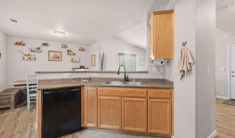 2225 Shenandoah Dr, Anderson, CA 96007