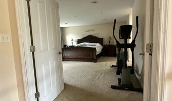 528 Vanderbilt Ave, Bayville, NJ 08721