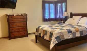 1213 E State St, Algona, IA 50511