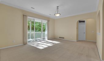 2950 Hunley Dr, Ann Arbor, MI 48105