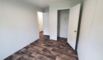 70 Shepherd Dr, Bangor, ME 04401
