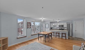 230 College St 8, Burlington, VT 05401