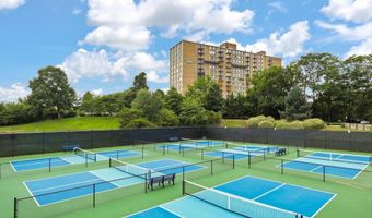 309 YOAKUM Pkwy 1002, Alexandria, VA 22304