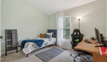 21180 HEDGEROW Ter, Ashburn, VA 20147