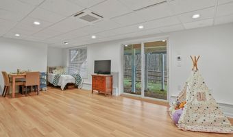 188 Falls Rd, Bethany, CT 06524
