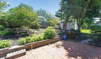 397 KINGS COLLEGE Dr, Arnold, MD 21012