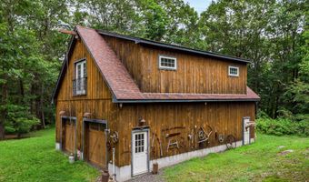 4 Spruce Mountain Trl, Danbury, CT 06810