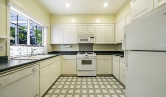 906 Mary Jane Ave, Ashland, OR 97520