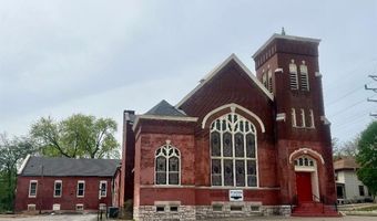 720 Henry St, Alton, IL 62002