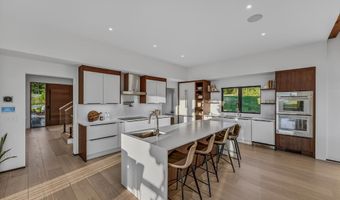 289 Ledgewood Dr, Bethlehem, NH 03574