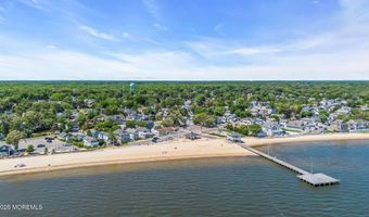375 E Barnegat Ave, Bayville, NJ 08721