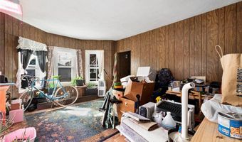 7 Cleveland Ave, Cranston, RI 02920