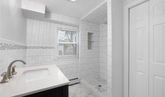 15 Laforge Dr, Coventry, RI 02816