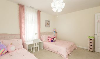 42 Chestnut St 11, Bethel, CT 06801