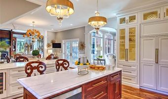 4 Pine Tree Ln, Lincoln, RI 02865