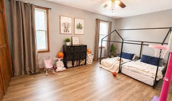 1206 Elm Ave, Ava, MO 65608