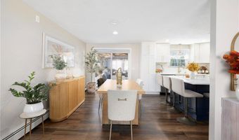 54 Salem Ave, Cranston, RI 02920