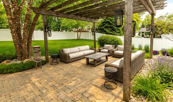 3728 Bridgeport Dr, Ames, IA 50010