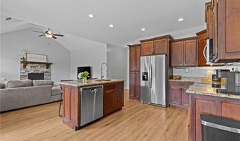 419 Highland Pointe Dr, Alto, GA 30510