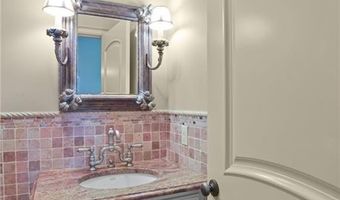 74 Bayberry Rd, Narragansett, RI 02882