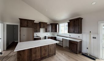 773 Autumn Brook Ln, Chubbuck, ID 83204
