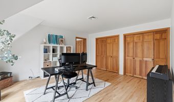 28 E Ridge Ct, Cheshire, CT 06410