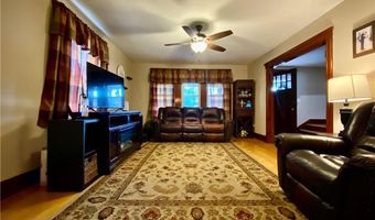 28 White Pkwy, North Smithfield, RI 02896