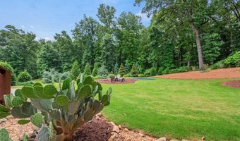 5340 Retreat Dr, Flowery Branch, GA 30542